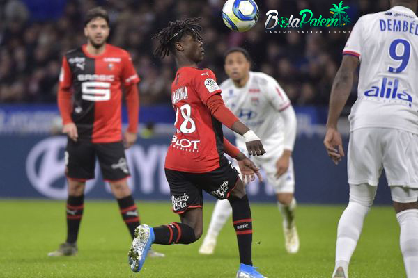 Milan Sukses Kalahkan Stade Rennais Dengan Telak