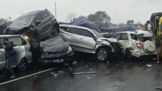 Kecelakaan Maut Beruntun Tol Cipularang